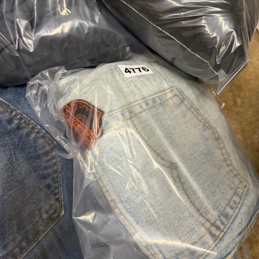 Levi's 550 Relaxed Fit Jeans Light Wash‎ Harley Davidson Patch Made in USA 32x30